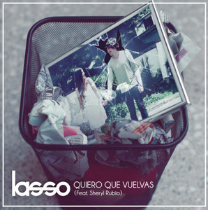 una foto de lasso y sheryl en un portaretratos roto en una papelera